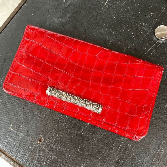 Brighton Crocodile Embossed Burgundy Red Leather Billfold Wallet - Picture 5 of 9